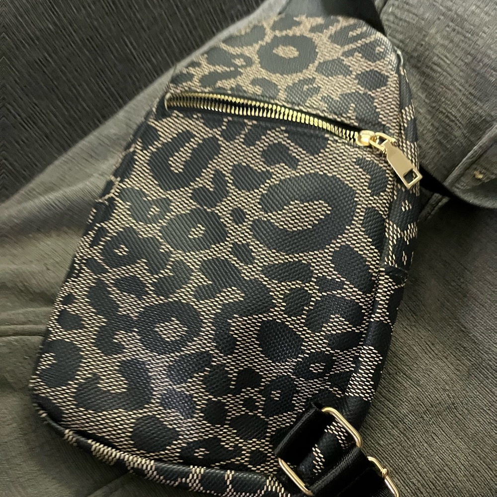 Crossbody bag